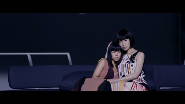 宇多田ヒカル - 二時間だけのバカンス featuring 椎名林檎 - YouTube.MKV - 00048